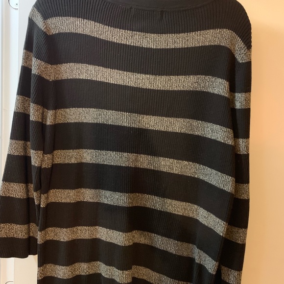 Sweater - Picture 3 of 3